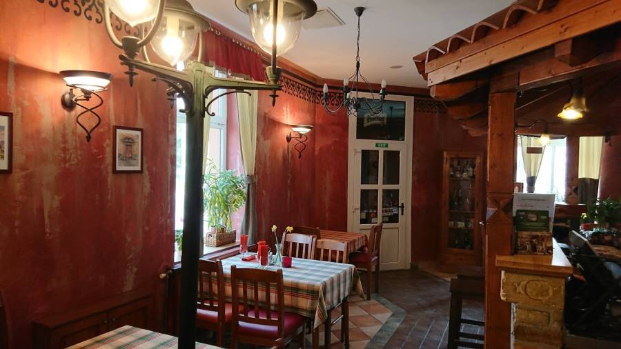 eladó melegkonyhás vendéglátóegység, Budakeszi