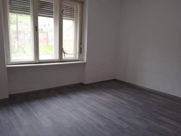 eladó téglalakás, Bátonyterenye