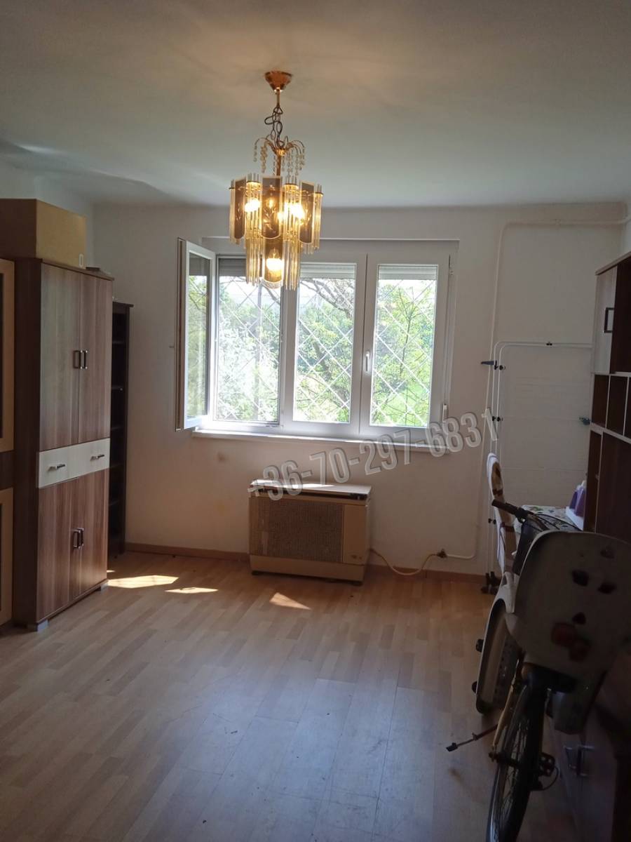 eladó téglalakás, Dunaújváros