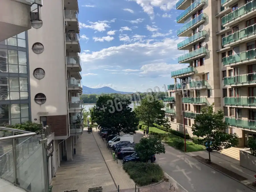 eladó újszerű téglalakás, Budapest, XIII. kerület